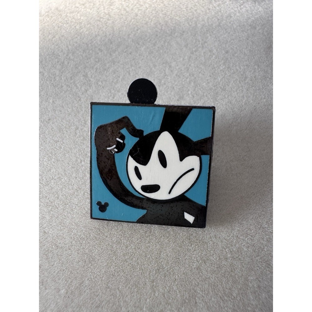 Disney Blue Perplexed Mickey Mouse Hidden Mickey Series Pin 2014 VTG Animation
